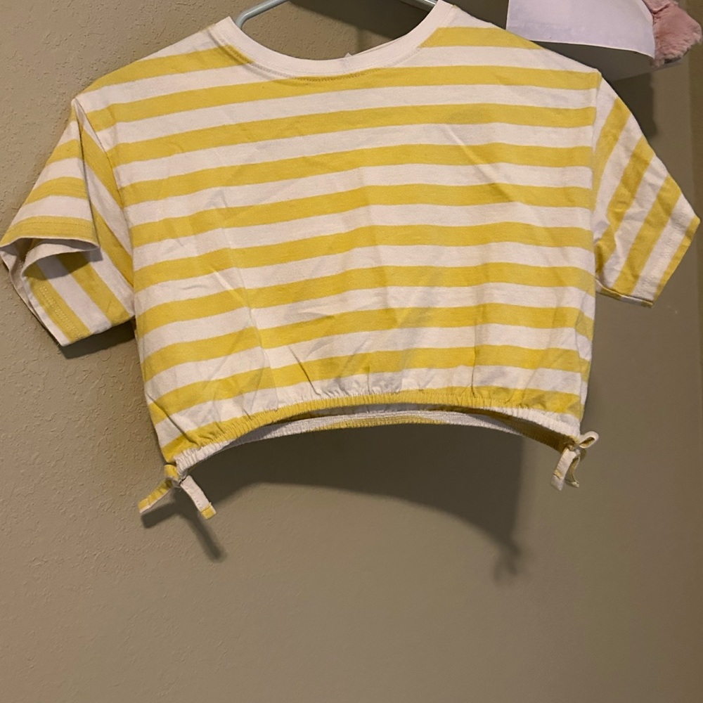 3/$20 ✨ Zara Girls Cropped T shirt